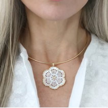 Marguerite Pendant