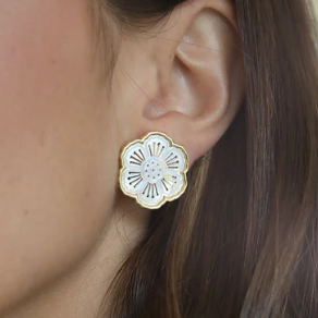 Marguerite Stud (clip)