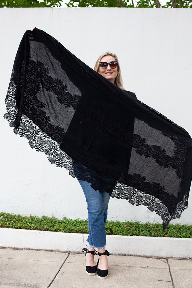 Serafina Shawl